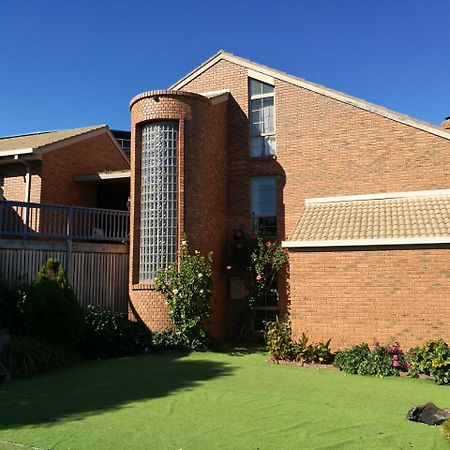 Castle Stay At Lakes Entrance Exterior photo