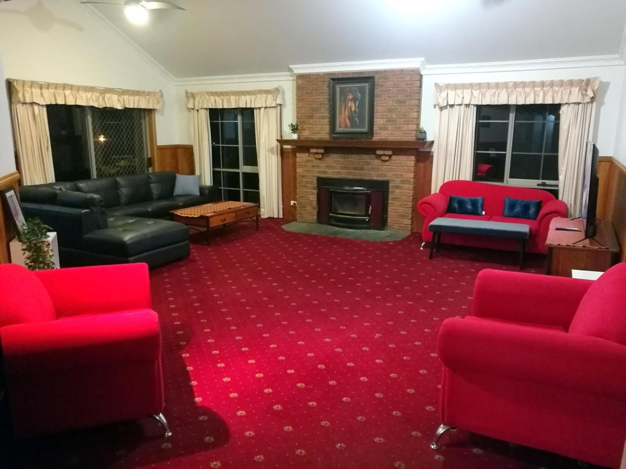 Castle Stay At Lakes Entrance Exterior photo